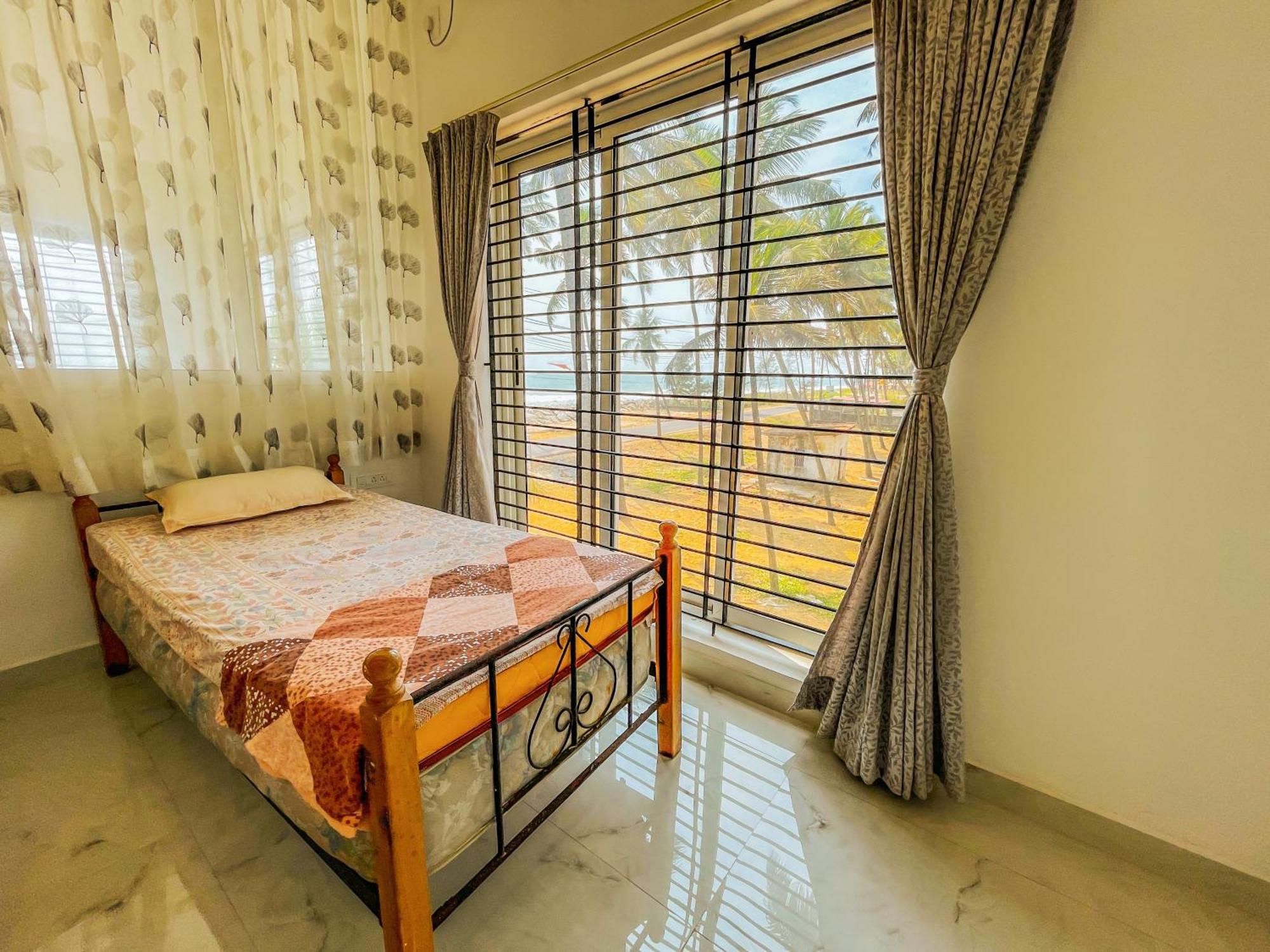Gintara Beach Homestay By Evaddo Kalyanpur Exterior photo
